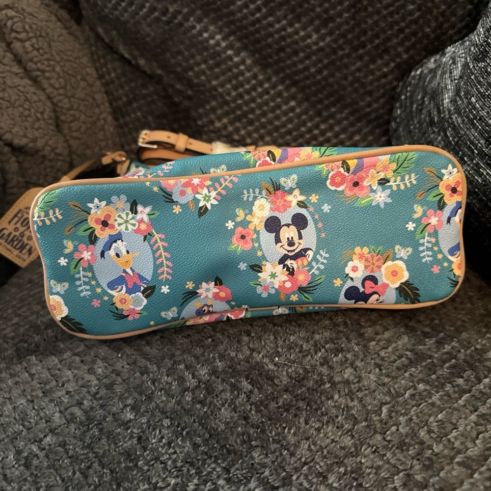 Dooney & Bourke Disney Epcot 2016 Flower and Garden teal crossbody NWT - Picture 3 of 5